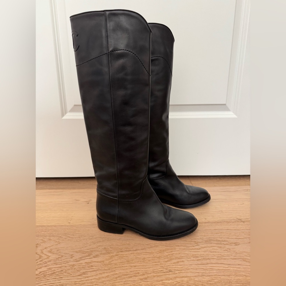 CHANEL Black Leather Knee-High  Boots - Picture 3 of 15
